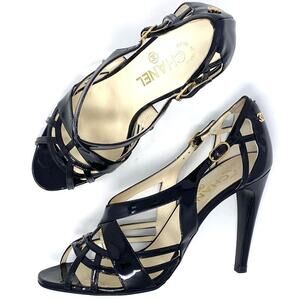 CHANEL CC LOGO BLACK PATENT LEATHER SANDALS HEELS EU 39 / US 9